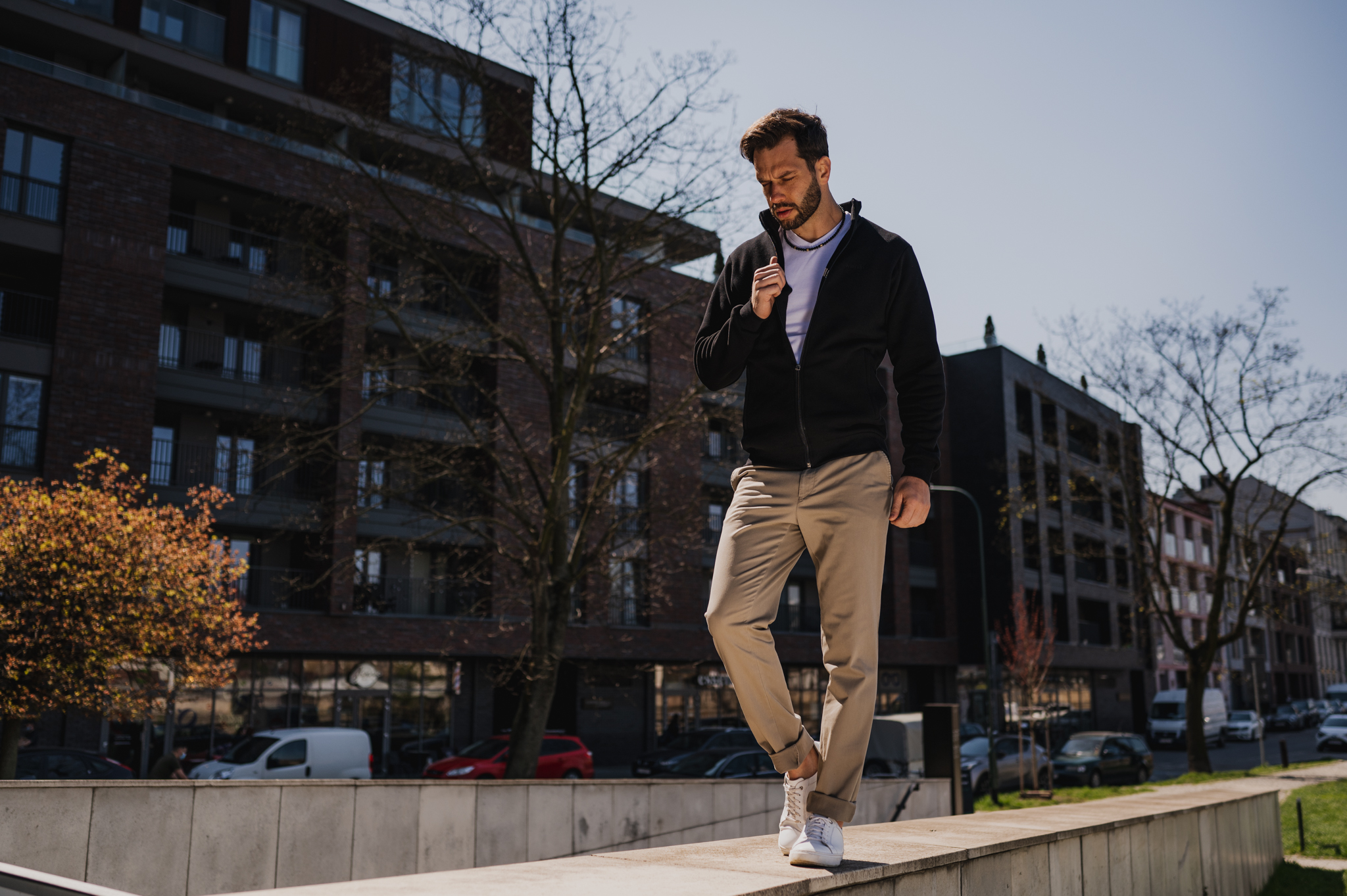 Chinosy męskie camel, eleganckie spodnie bawełniane