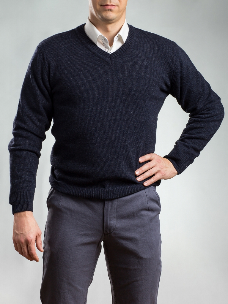 Granatowy sweter męski V-neck